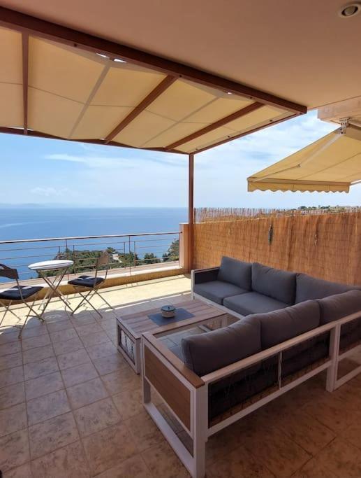 Simply Meraki Gytheian Apt With Panoramic Sea View Gythio Exterior photo