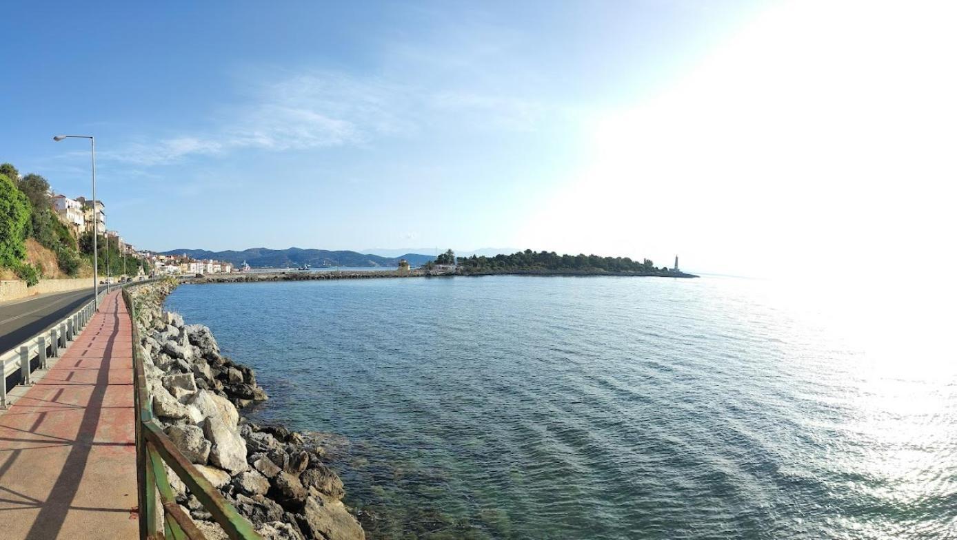 Simply Meraki Gytheian Apt With Panoramic Sea View Gythio Exterior photo